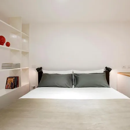 Cozy Loft @ Monti شقة