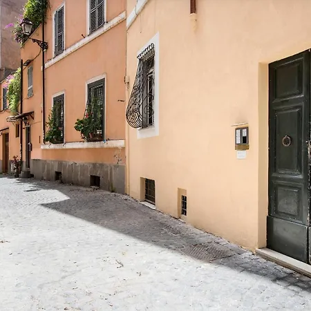 Cozy Loft @ Monti شقة روما