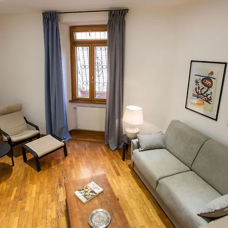 Cozy Loft @ Monti شقة روما