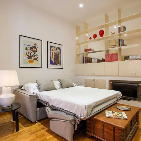 Cozy Loft @ Monti 아파트 *